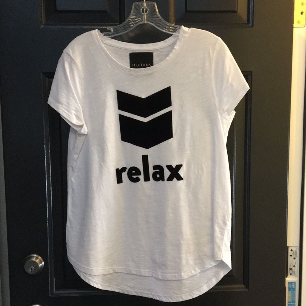 Decjuba Woman’s White “Relax” Tee